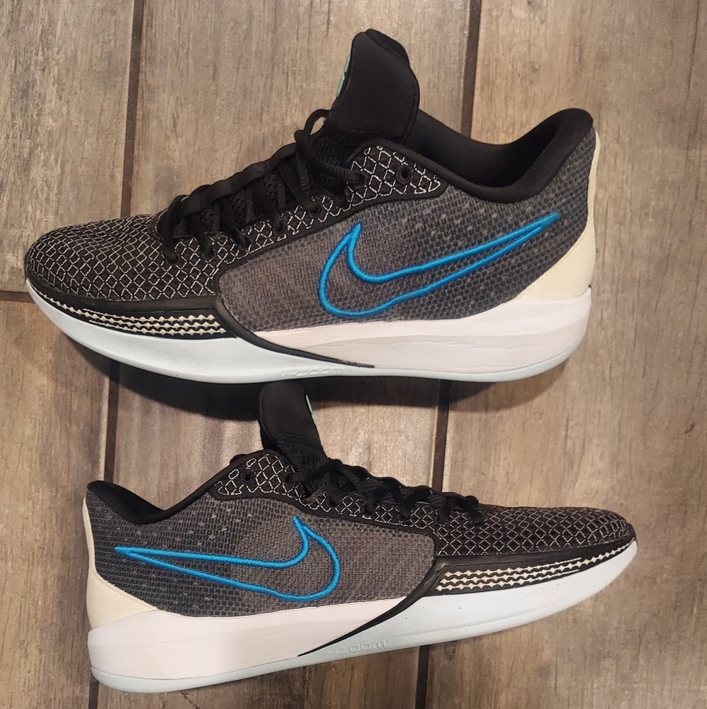 Nike Sabrina 1,2